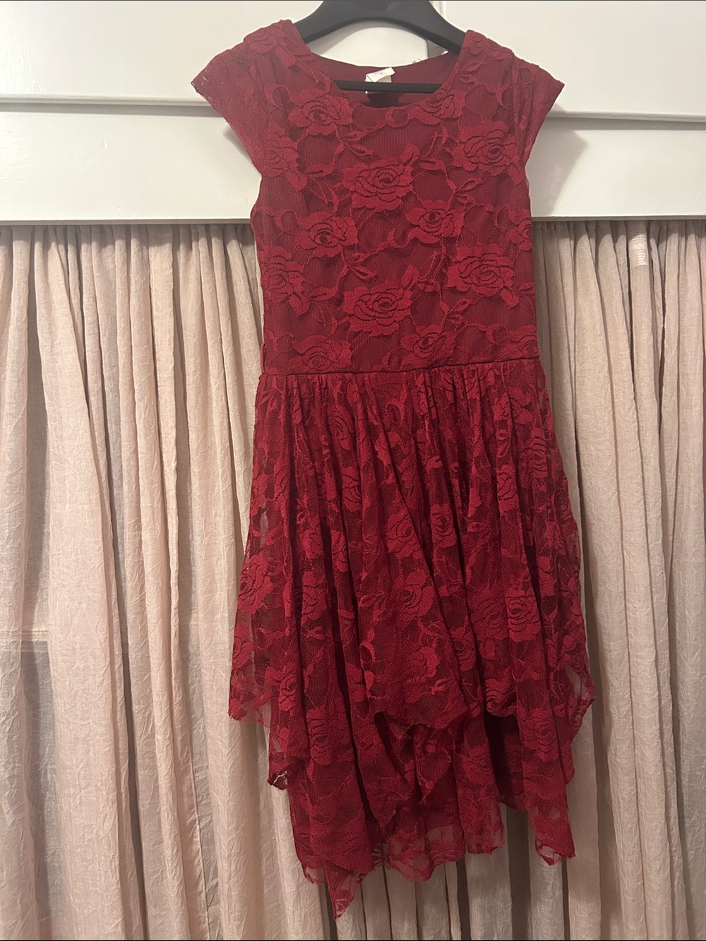 Girls' Elegant Burgundy Lace Layered Party Dress